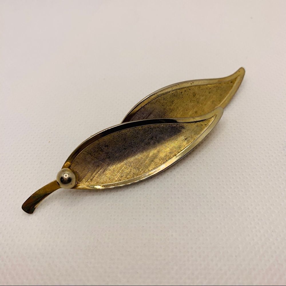 Vintage Gold Leaves Brooch